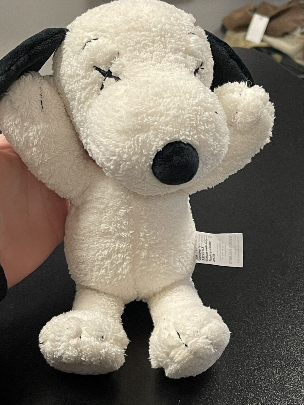 Kaws KAWS x Uniqlo x Peanuts Snoopy Plush (Small) White Size ONE SIZE - 6 Thumbnail