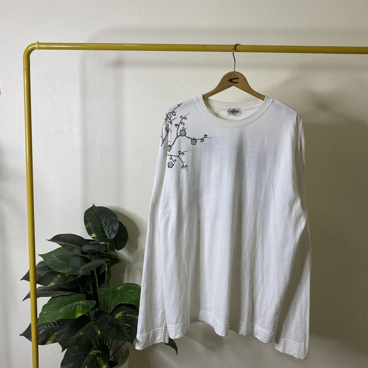 Japanese Brand Karakuri Tamashii Embroidery Detailing LS Tee Size US XXL / EU 58 / 5 - 5 Thumbnail