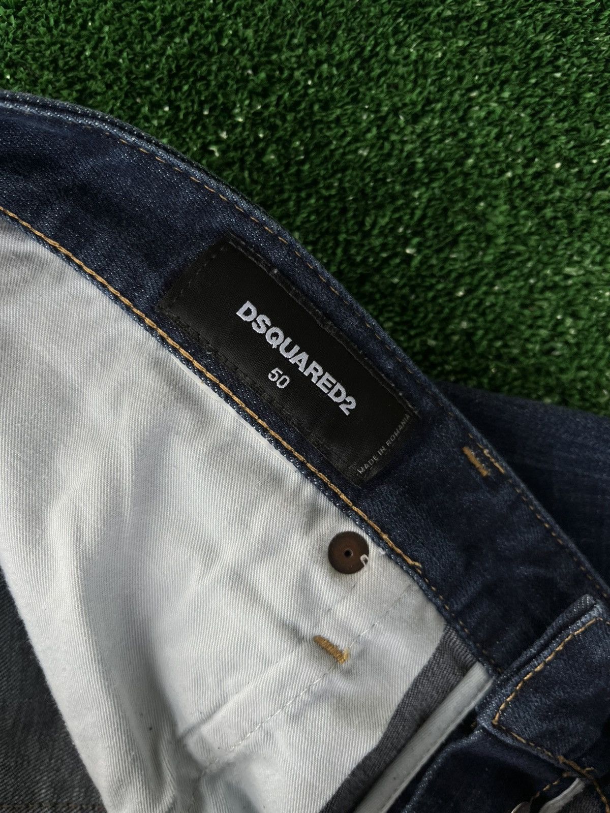 Dsquared2 Dsquared2 Sexy Twist Patch Paint Denim Straight Distressed Size US 30 / EU 46 - 14 Thumbnail