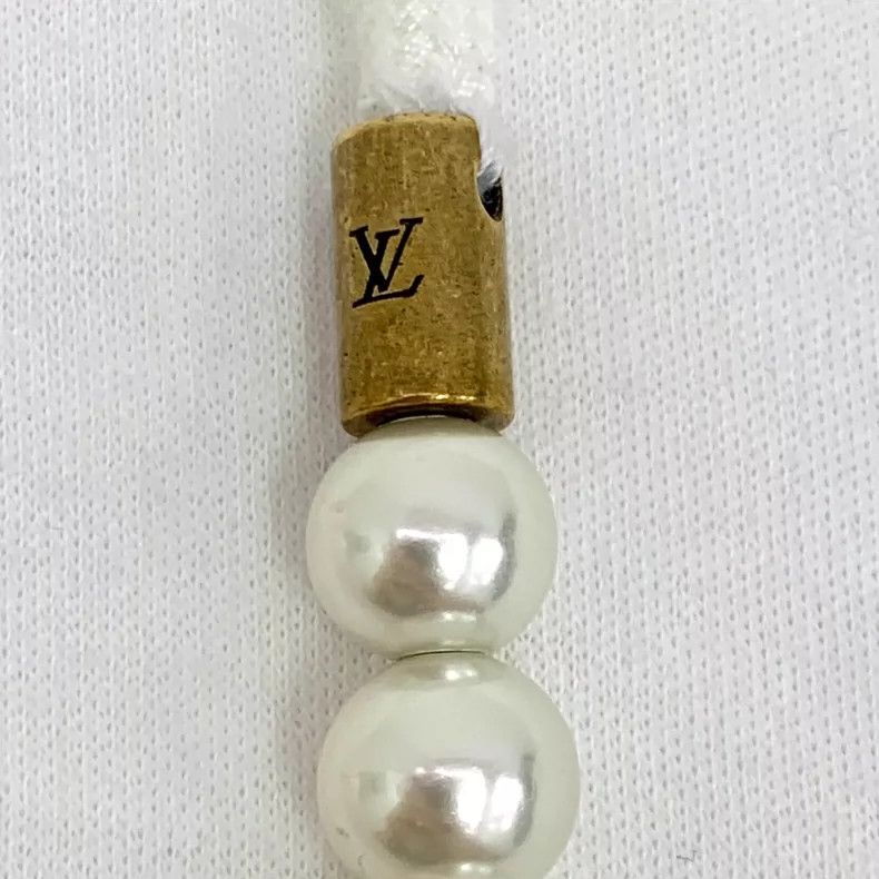 Louis Vuitton Louis Vuitton size 4l White logo monogrammed embroidered co Size US M / EU 48-50 / 2 - 5 Thumbnail