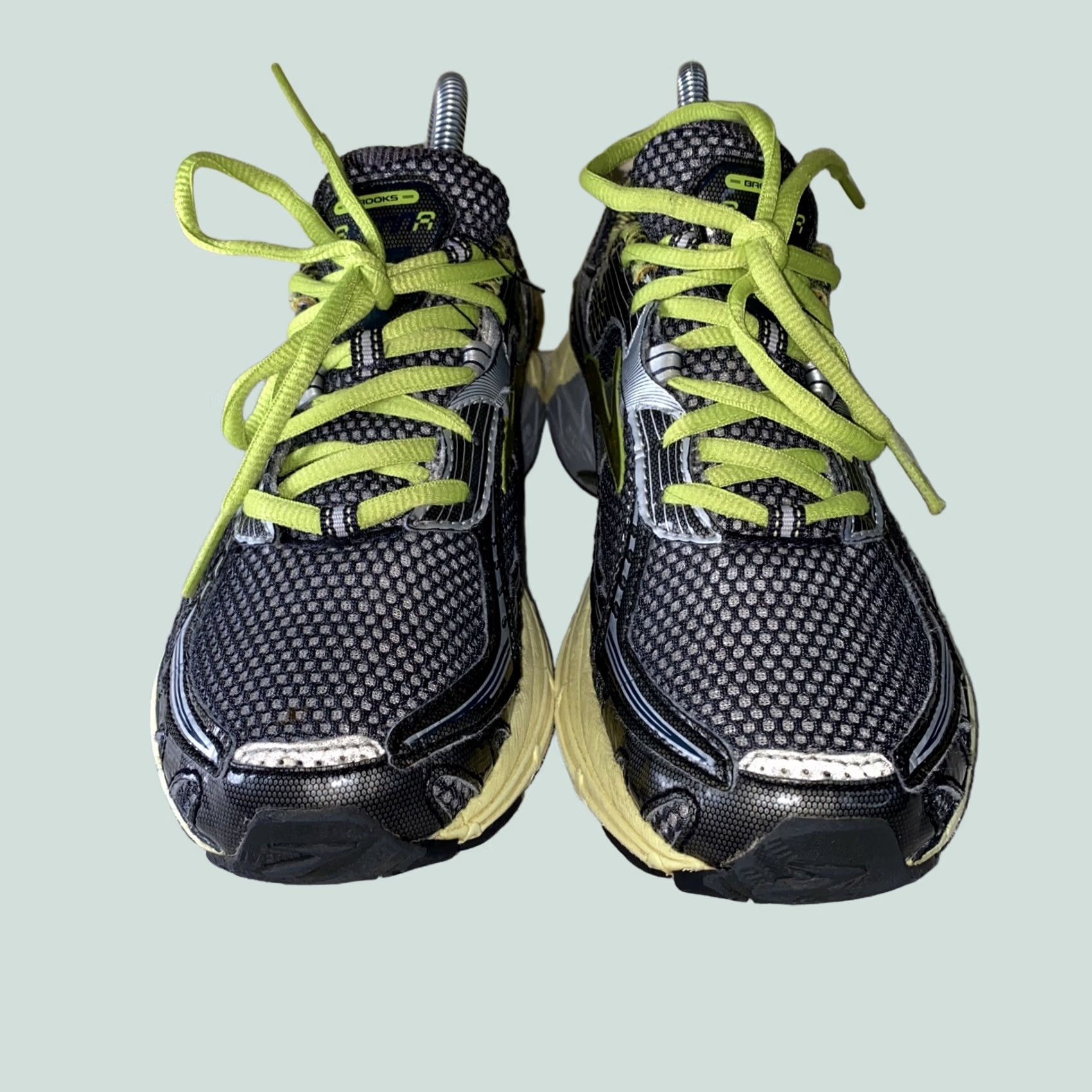 Brooks BROOKS Ravenna Women’s Sneaker 8.5 Grey Neon Green Brook Ravenna Gray Nike? Size US 9 / IT 39 - 1 Thumbnail