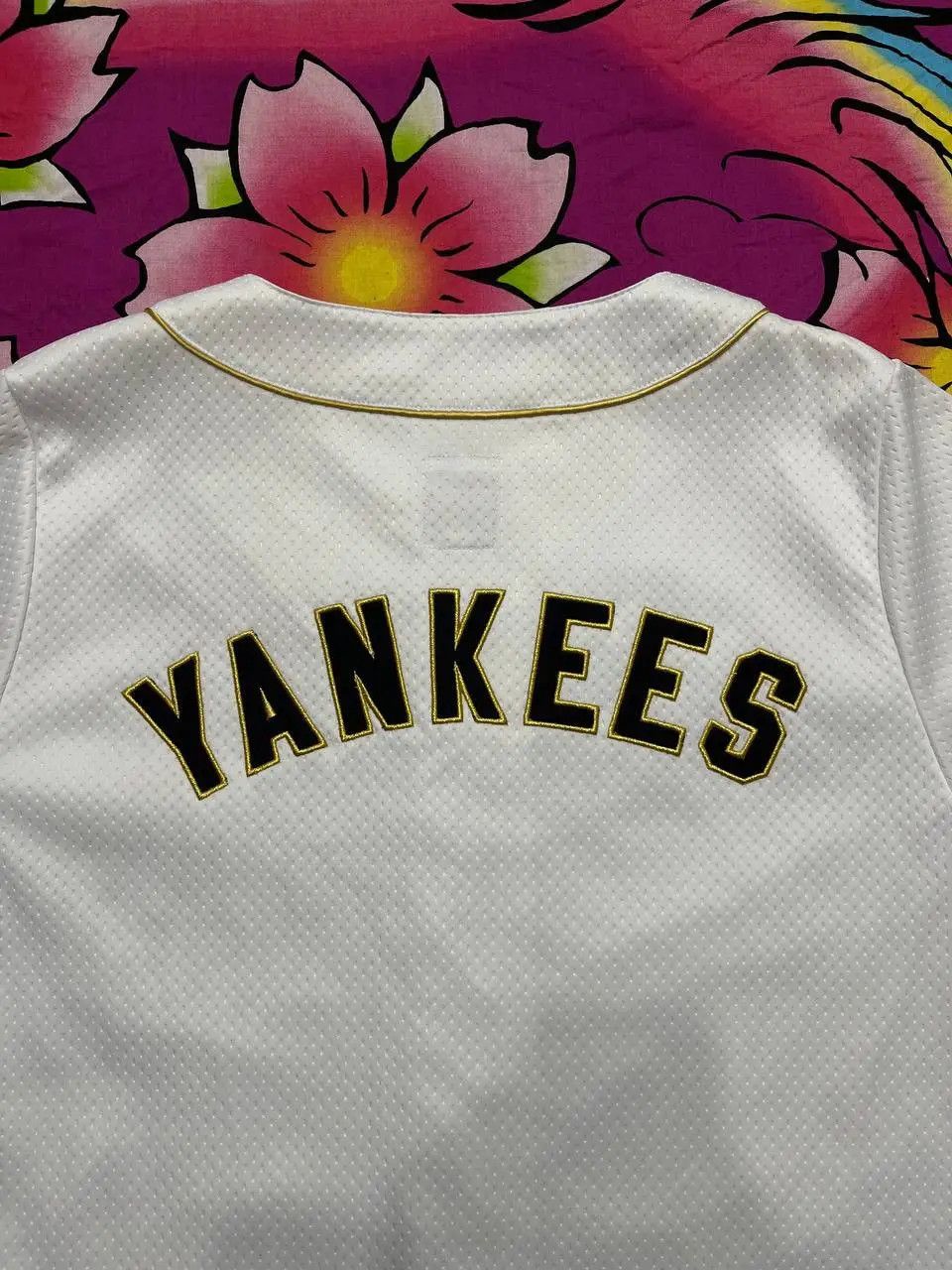 Majestic New York Yankees Majestic Jersey – M, White/Gold Size US M / EU 48-50 / 2 - 4 Thumbnail
