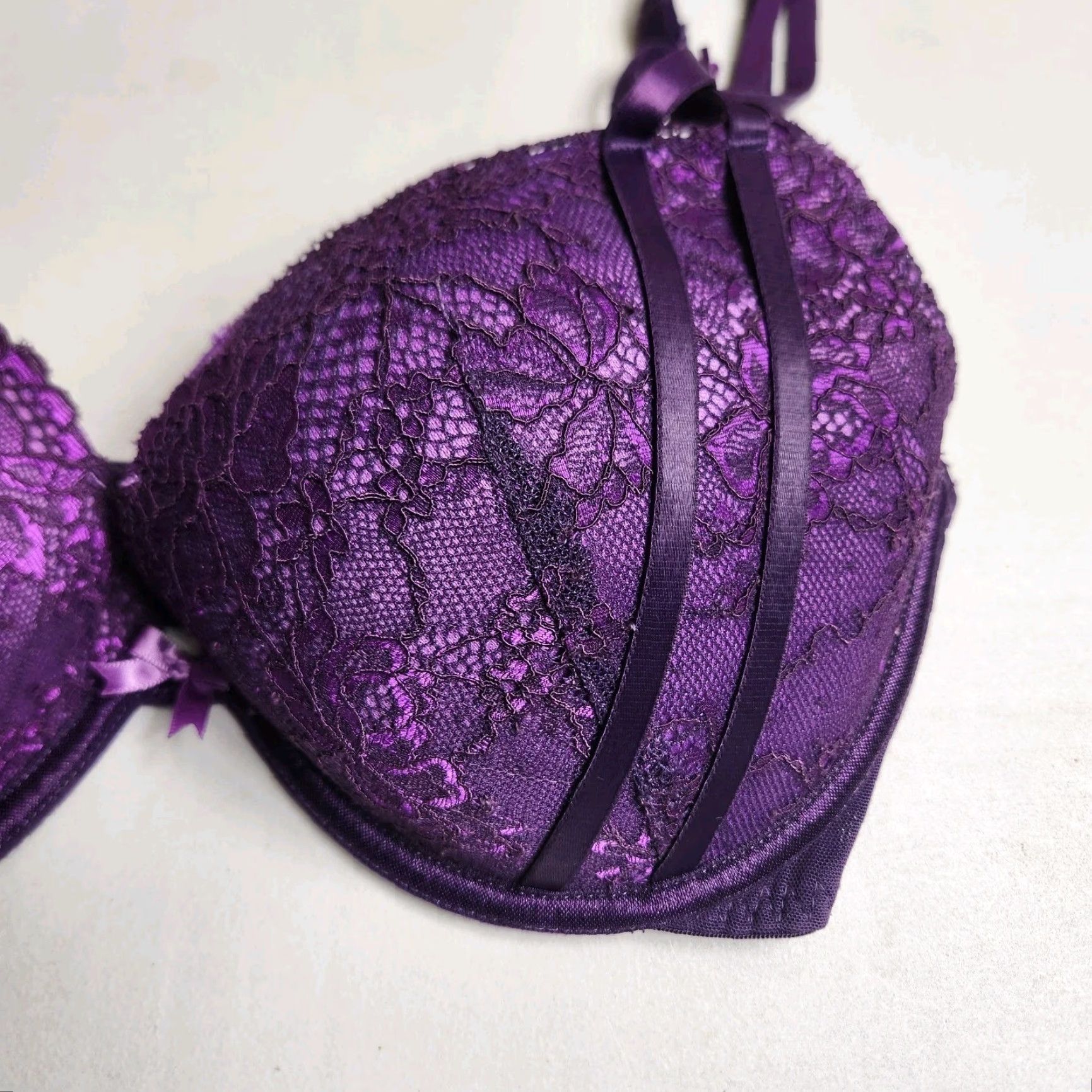 Vintage Adore Me Bra |32DD| Plum Purple Lace Push Up Balconette Bra Womens 32DD Purple Lace Back Closure Adjustable Strap Removable Pads Size ONE SIZE - 5 Thumbnail