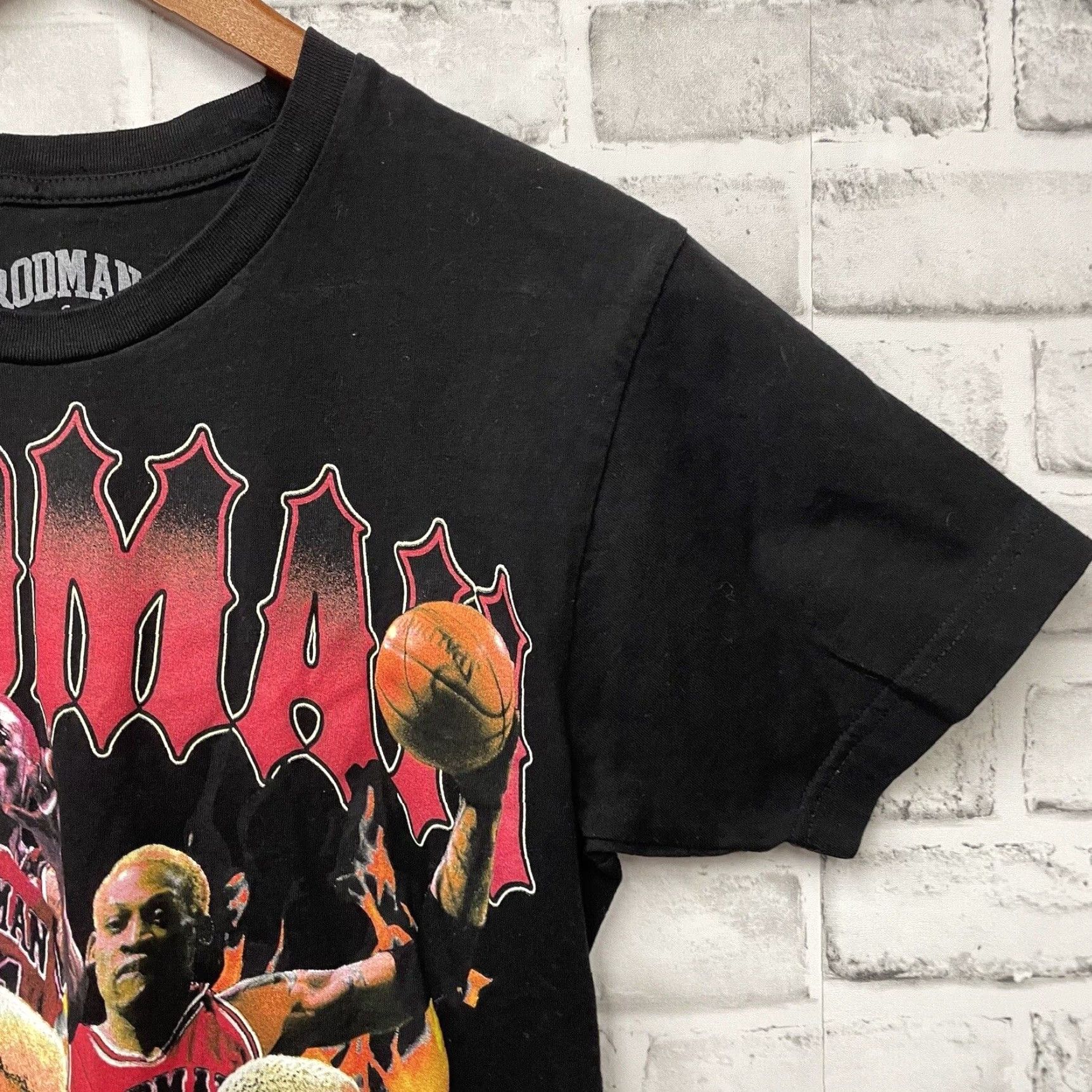 Vintage VINTAGE Dennis Rodman Basketball Graphic T-Shirt Mens Small Black Cotton Sports Fan Size US S / EU 44-46 / 1 - 2 Thumbnail