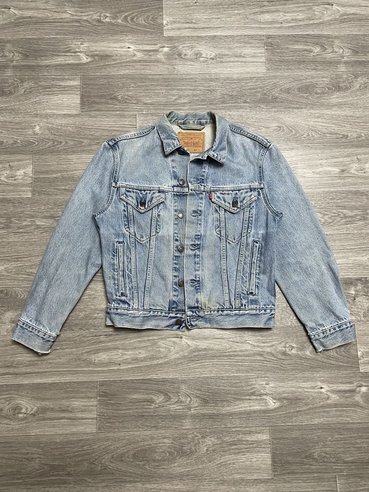 Levi's Vintage Clothing Vintage 92s Levis Blue Distressed Denim Jacket Made In Italy Size US S / EU 44-46 / 1 - 4 Thumbnail