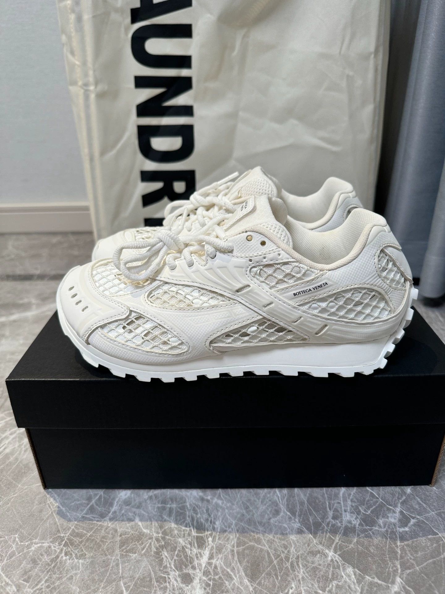 Bottega Veneta Bottega Veneta Runner Sneakers White 37 (Fits 36/37) Size US 6.5 / IT 36.5 - 1 Thumbnail