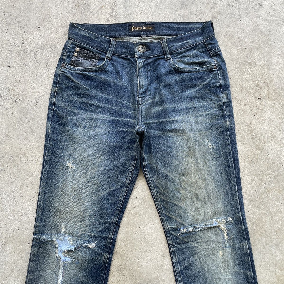 Japanese Brand Vintage Japan Jeans Distressed Faded Denim Pants RARE W34 Size US 34 / EU 50 - 4 Thumbnail