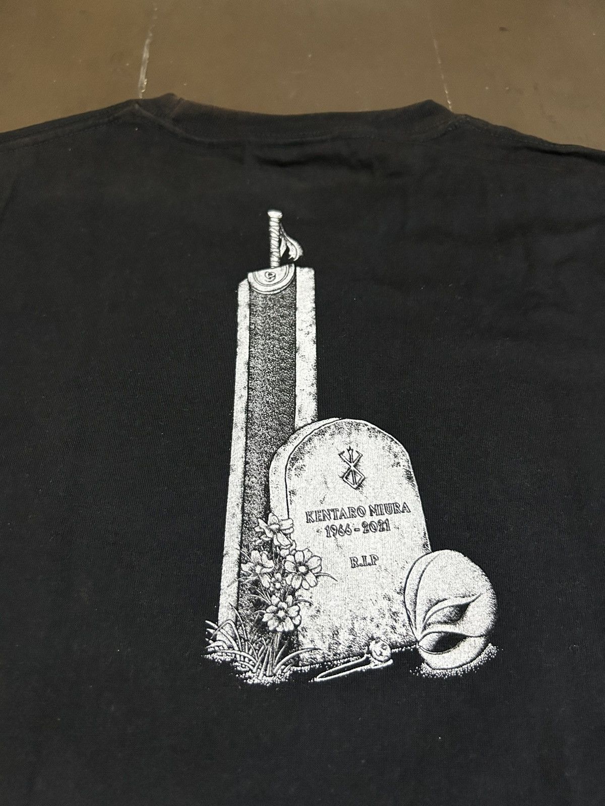 Anime Berserk Griffith and Guts Kentaro Miura Tees Size US L / EU 52-54 / 3 - 5 Thumbnail