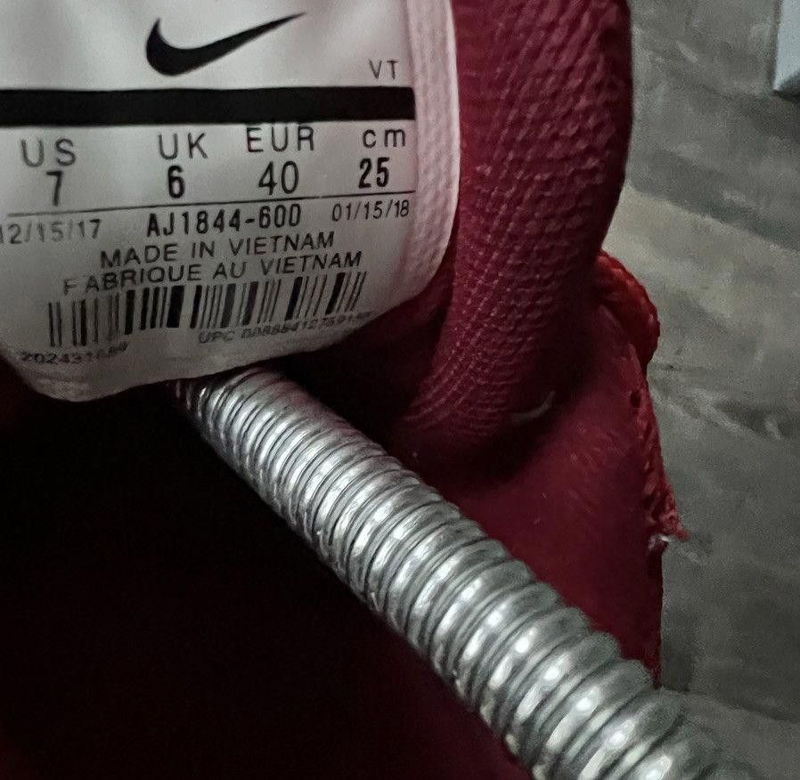 Nike NIKE • Air Max 95 "2017 Pull Tab Red" (7M) Size US 7 / EU 40 - 5 Thumbnail