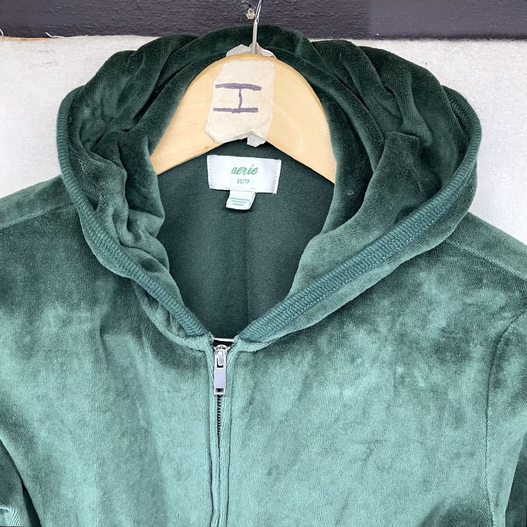 Vintage Aerie Velour Hoodie Zip Up Women’s XS Dark Green Cotton Blend Polyester 90s Hip Hop Hippie Hipster Pockets Round Neck Full Zip Size XS / US 0-2 / IT 36-38 - 4 Thumbnail