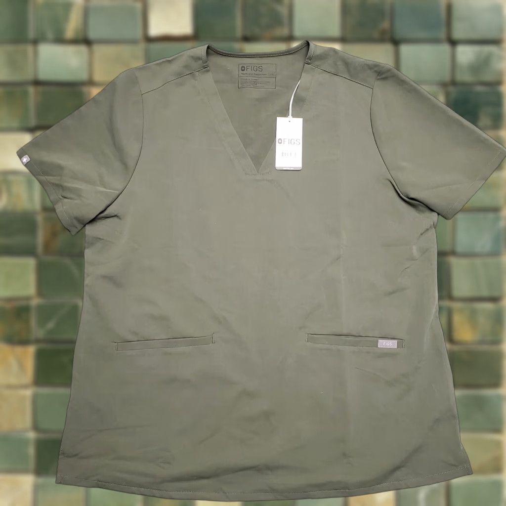 Vintage FIGS Scrub Top Women 2XL Green Technical Collection 3 Pocket 4 Way Stretch Adult Female Medical Shirt Size XXL / US 16-18 / IT 52-54 - 1 Thumbnail