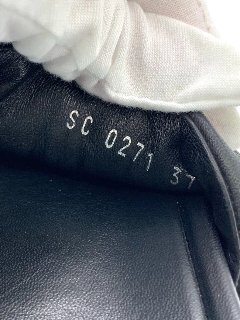 Louis Vuitton Louis Vuitton Black logo presbyopic leather slippers Size US 6.5 / IT 36.5 - 6 Thumbnail