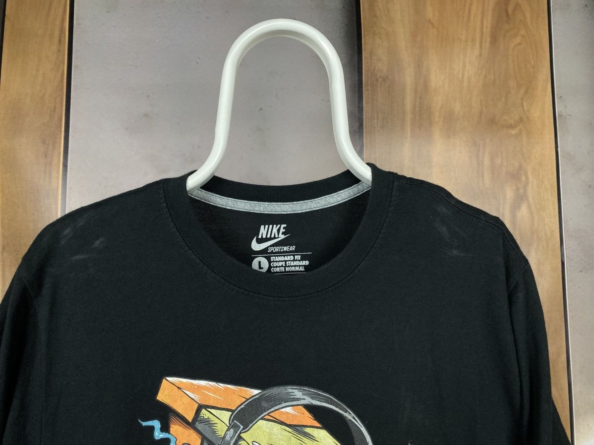Nike 🏀Vintage 00s T-Shirt Nike Basketball Robot VTG Tee🏀 Size US L / EU 52-54 / 3 - 4 Thumbnail