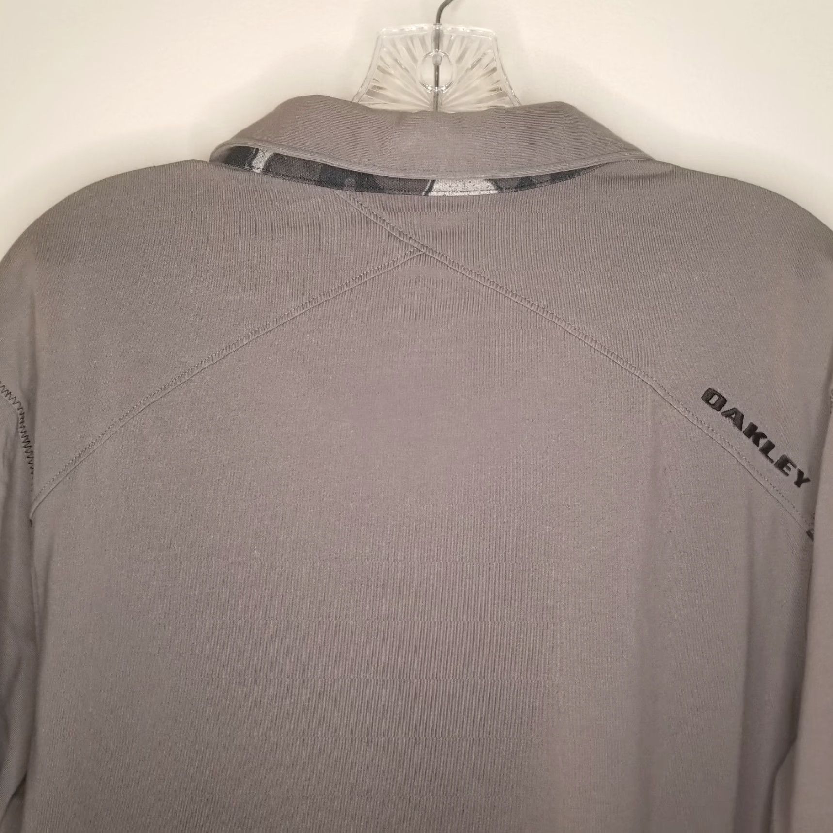 Oakley Oakley Mens Gray Short Sleeve Pocket Regular Fit Polo Size XL Size US XL / EU 56 / 4 - 5 Thumbnail
