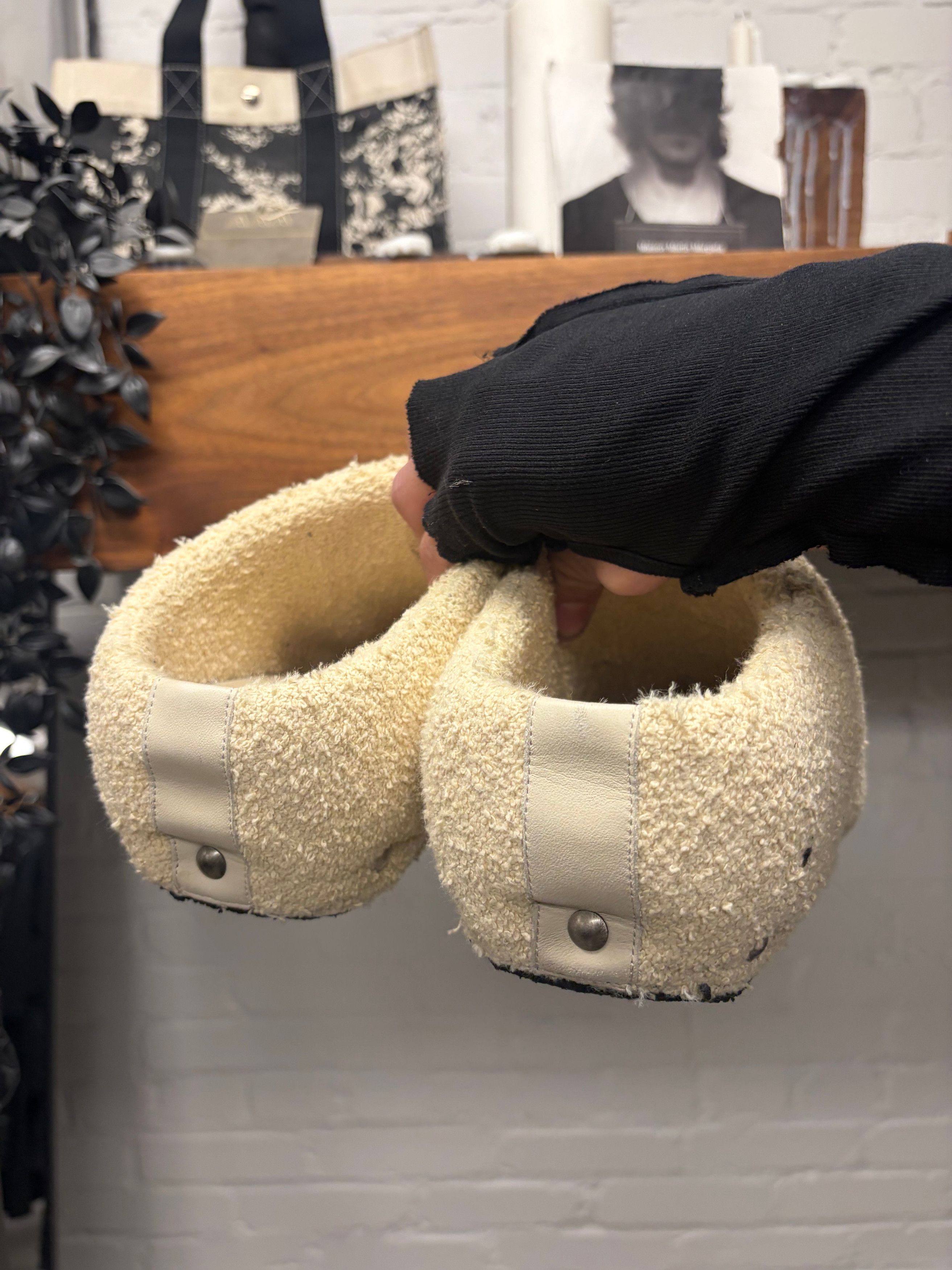 Acne Studios Acne Studios Terry Cloth ‘Shearling’ Mules Size US 9 / EU 42 - 5 Thumbnail