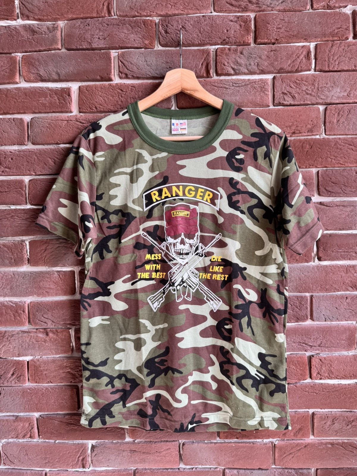 Vintage 90s Vintage Ranger Mess With the best Military Camo T shirt Size US M / EU 48-50 / 2 - 1 Thumbnail