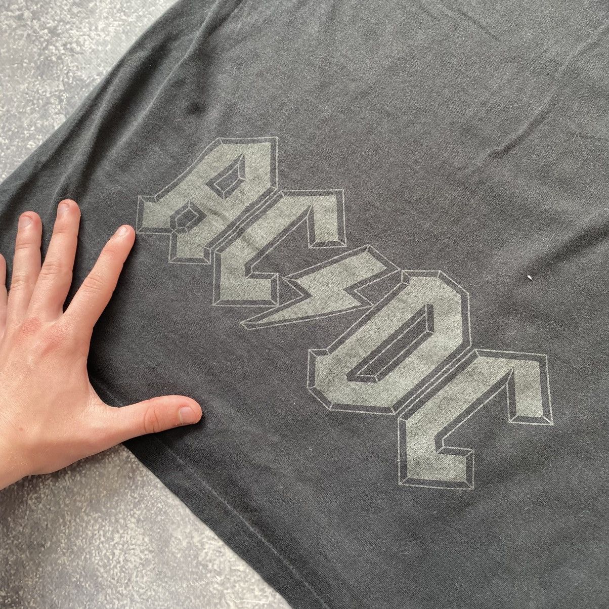 Band Tees × Vintage Vintage AC/DC 2004 big logo rock band overprinted tee Size US M / EU 48-50 / 2 - 11 Thumbnail