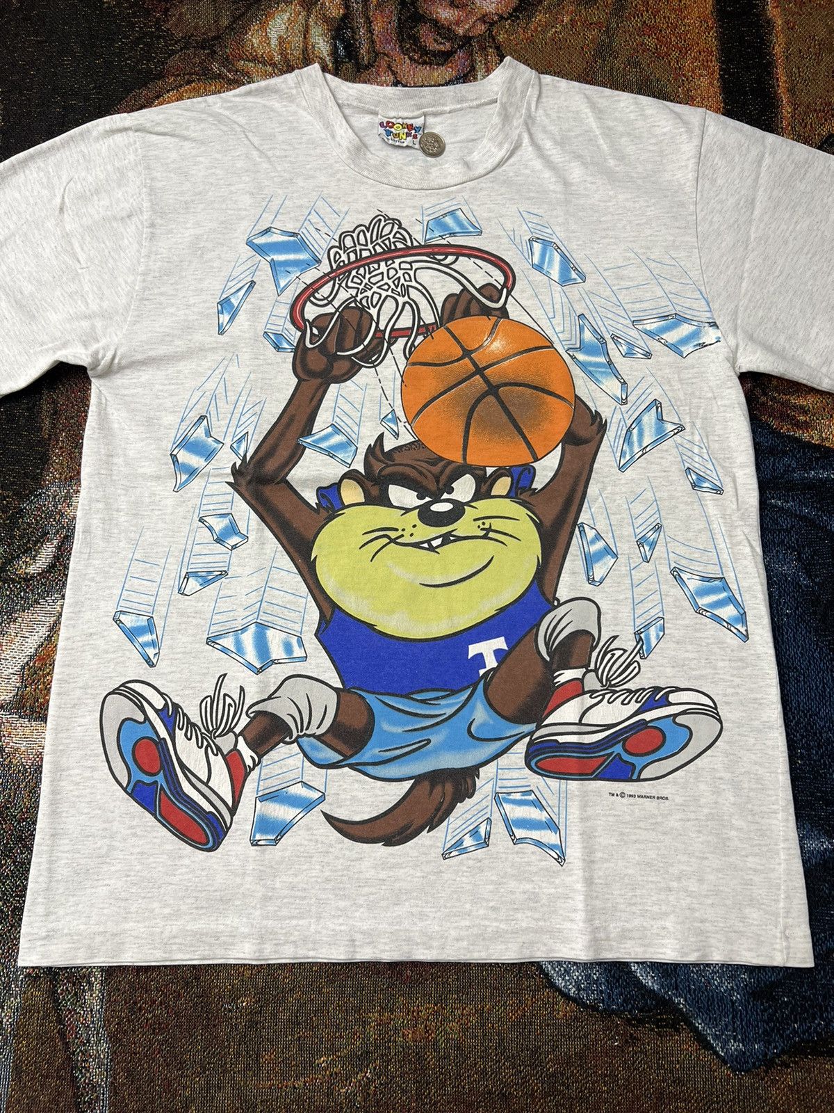 Warner Bros Vintage Taz Basketball AOP Tee Size US L / EU 52-54 / 3 - 3 Thumbnail