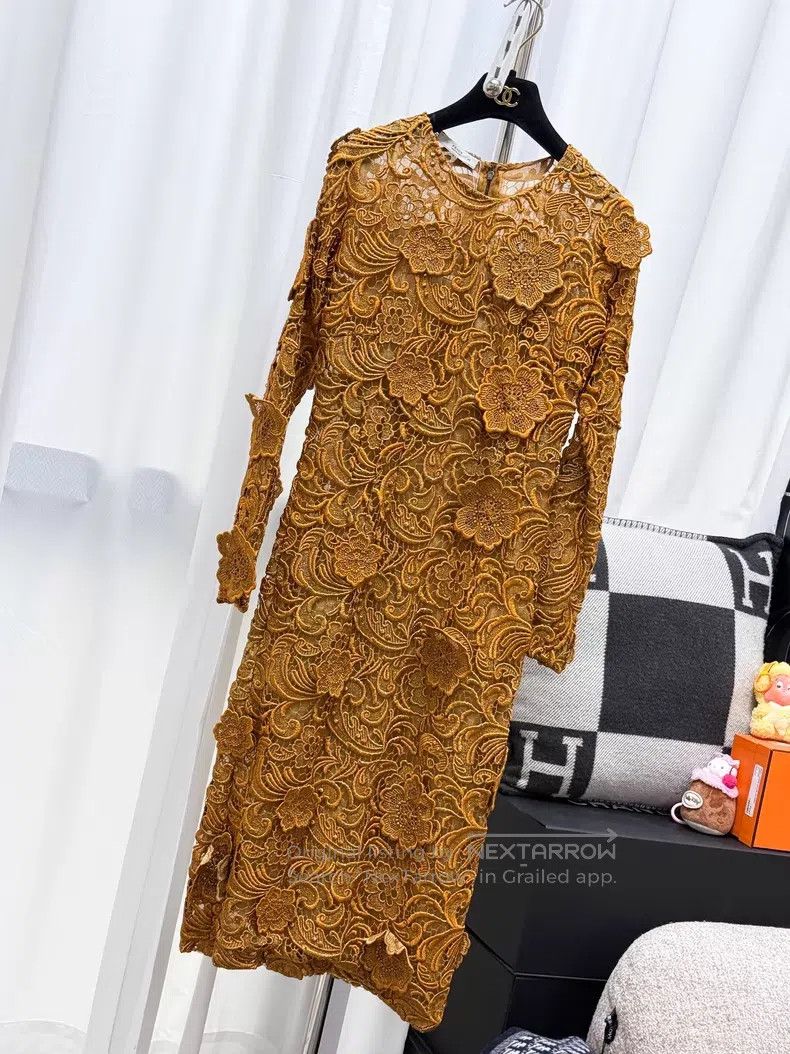 Prada Prada Lace long-sleeved dress Size S / US 4 / IT 40 - 1 Thumbnail