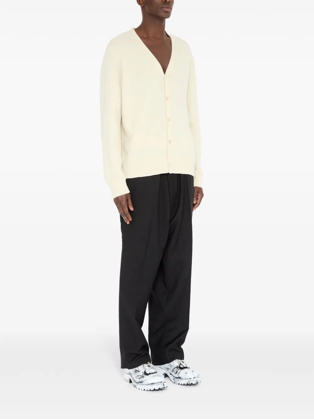 Maison Margiela o1w1db10526 Wool Cardigan in Ecru Size US M / EU 48-50 / 2 - 3 Thumbnail