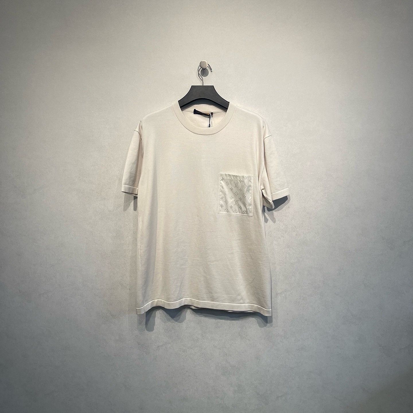 Louis Vuitton Louis Vuitton Monogram Pocket T-Shirt Size XL Size US XL / EU 56 / 4 - 1 Thumbnail
