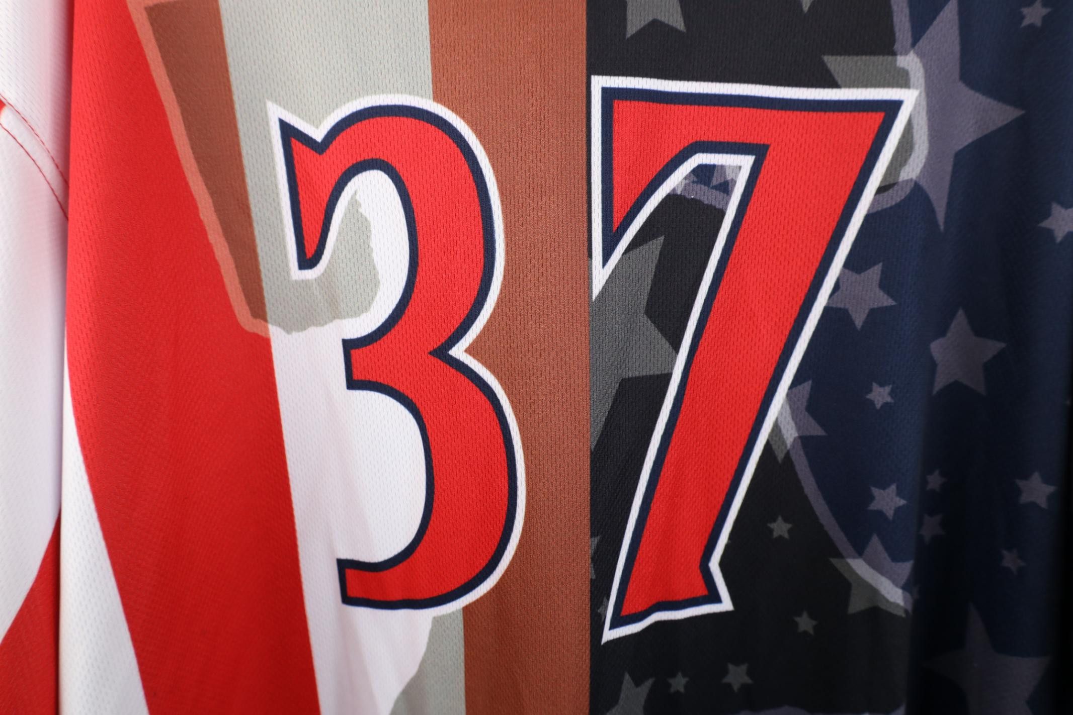 Wilson Wilson Game Issue July 4th Clearwater Threshers Jersey #37 Size US XXL / EU 58 / 5 - 14 Thumbnail