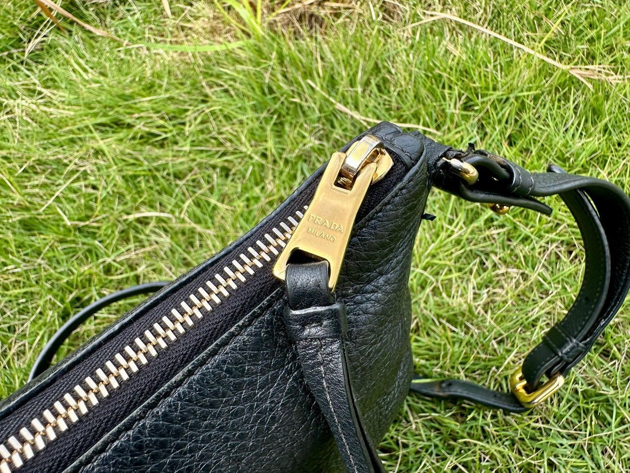 Prada Authentic Prada Vitello Daino Nero Leather Crossbody Bag Size ONE SIZE - 13 Thumbnail