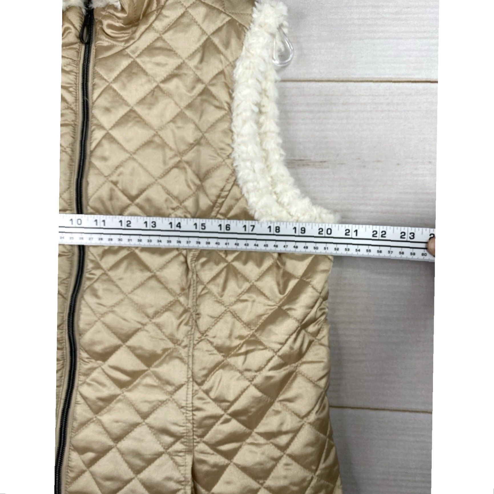 Vintage D & CO. Denim Company Vest Womens S Gold Cream Sherpa Fleece Reversible Pockets Size S / US 4 / IT 40 - 5 Thumbnail