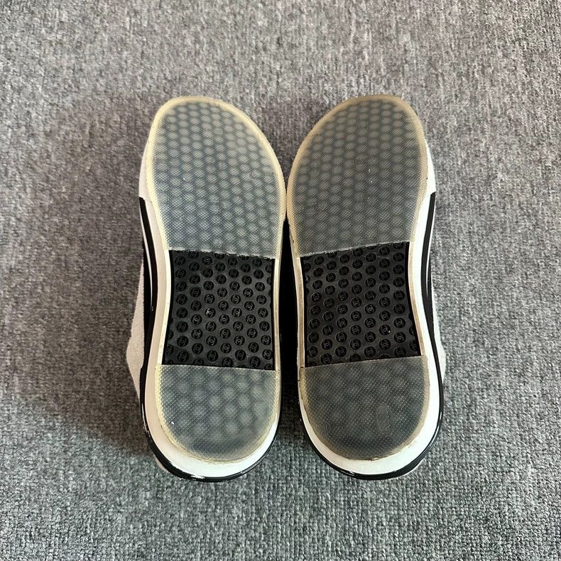 Chanel Chanel Black-and-white panda color matching back-end doubl Size US 7 / EU 40 - 5 Thumbnail