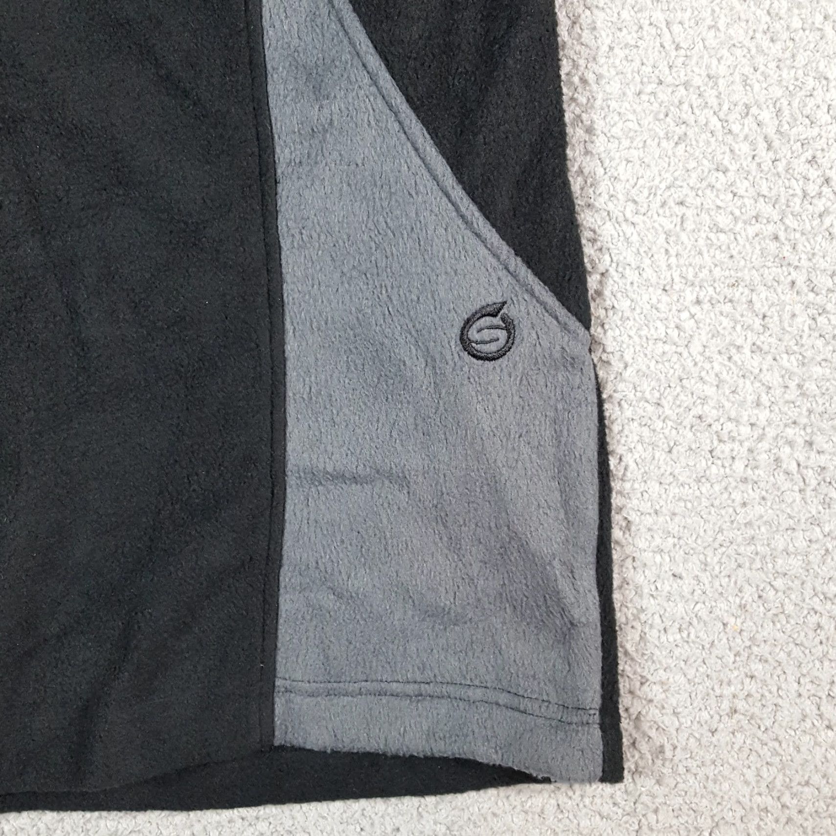 Vintage VINTAGE Sunderland Windbreaker Jacket Mens 1/4 Zip Fleece Black Size L Size US L / EU 52-54 / 3 - 4 Thumbnail