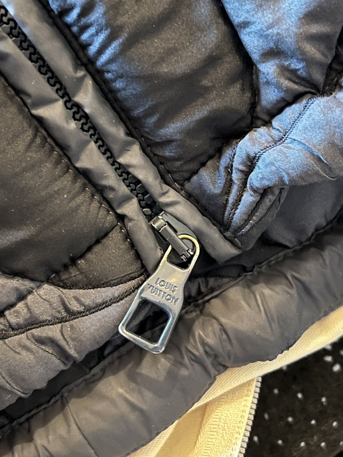 Louis Vuitton Louis vuitton X virgil Abloh Black/Grey Puffer Jacket Size US M / EU 48-50 / 2 - 14 Thumbnail