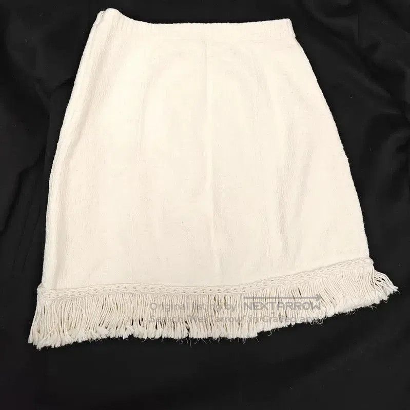 Chanel Chanel White Wool Short Skirt for Women . Size 23" - 2 Thumbnail