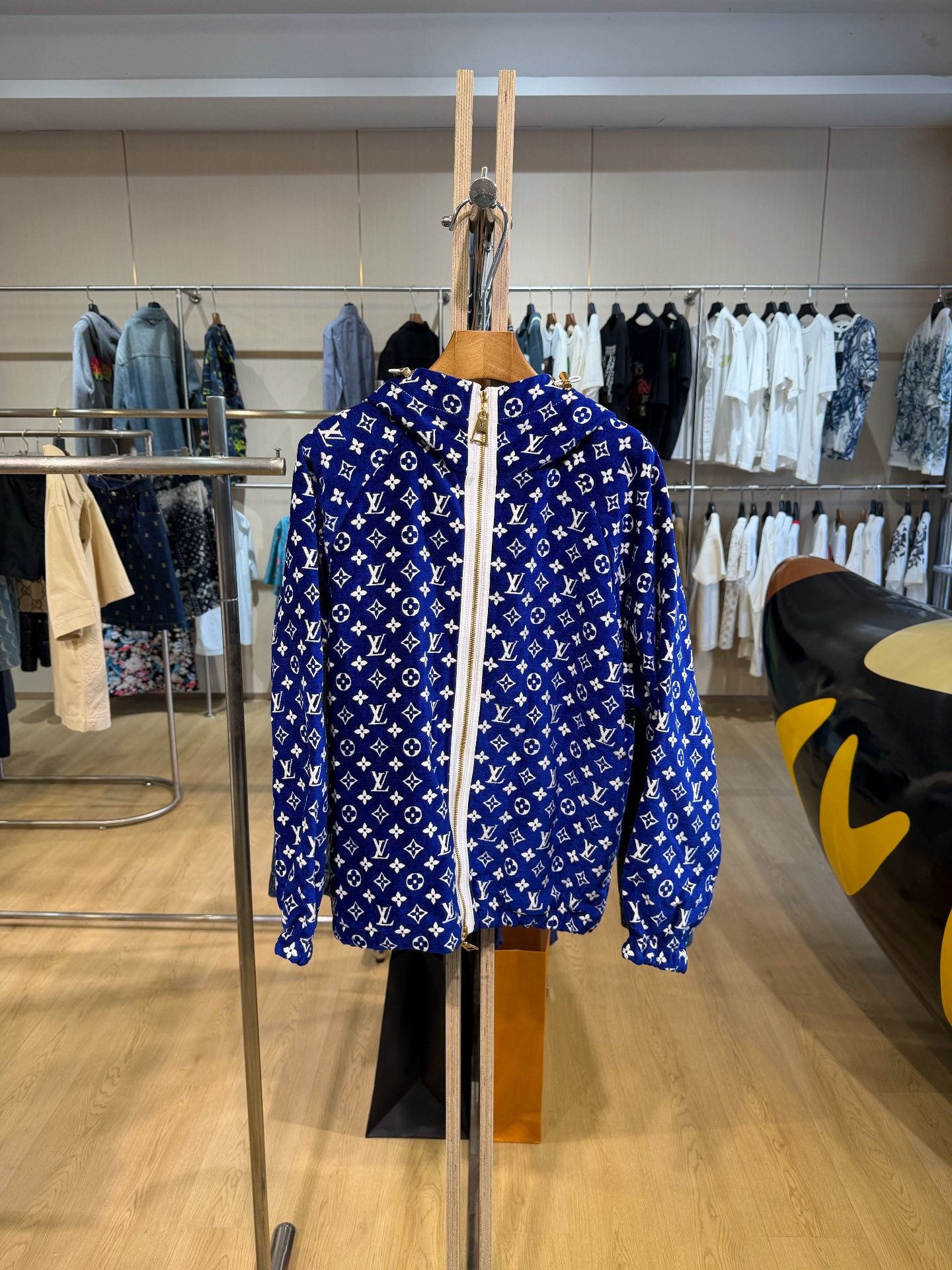 Louis Vuitton Louis Vuitton Blue Velvet Logo Print Hooded Jacket Size XS / US 0-2 / IT 36-38 - 1 Thumbnail