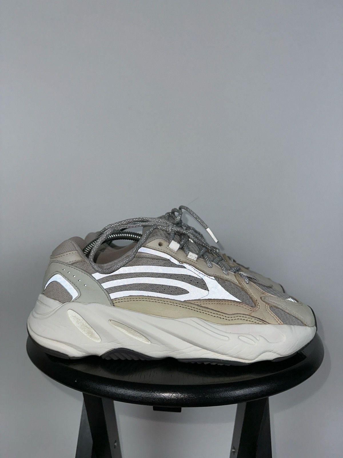 Adidas Adidas Yeezy Boost 700 V2 Cream Sneakers Size US 9.5 / EU 42-43 - 2 Thumbnail