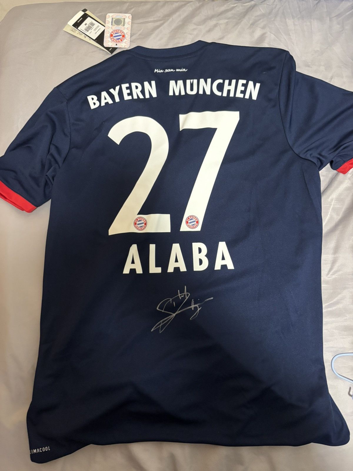 Adidas Bayern munich away 2017/18 signed alaba with autograph Size US M / EU 48-50 / 2 - 2 Thumbnail