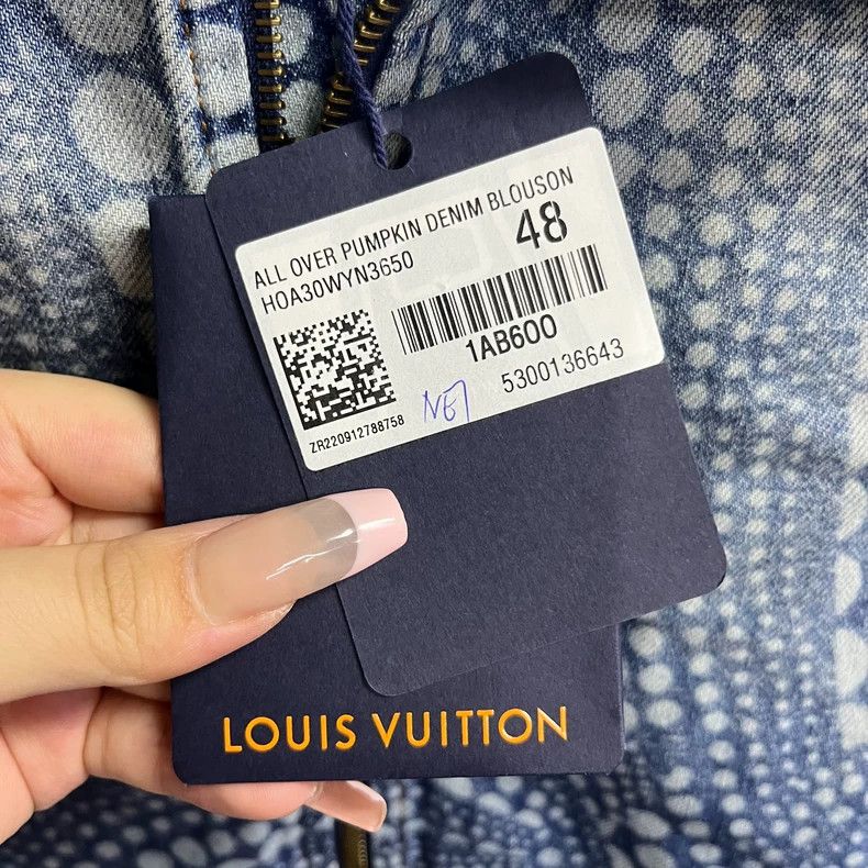 Louis Vuitton Louis Vuitton Blue co-branded pumpkin-monogrammed embroide Size US M / EU 48-50 / 2 - 3 Thumbnail