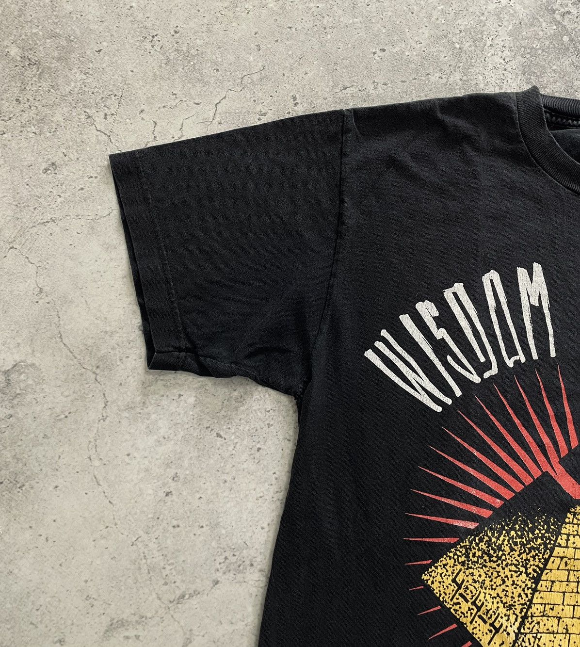 Band Tees Vintage Wisdom in Chains The Missing Links Pyramid T-Shirt Size US M / EU 48-50 / 2 - 5 Thumbnail