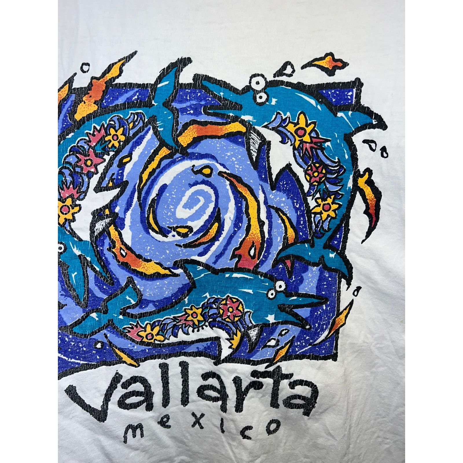 Vintage Vintage Dolphin Shirt Vallarta Mexico White Fish Tee Worn L Size US L / EU 52-54 / 3 - 10 Thumbnail