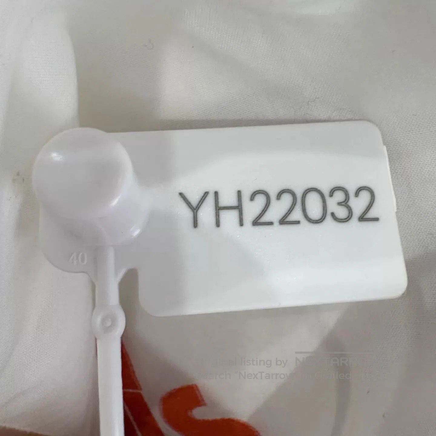 Louis Vuitton White Long. Size US M / EU 48-50 / 2 - 8 Thumbnail