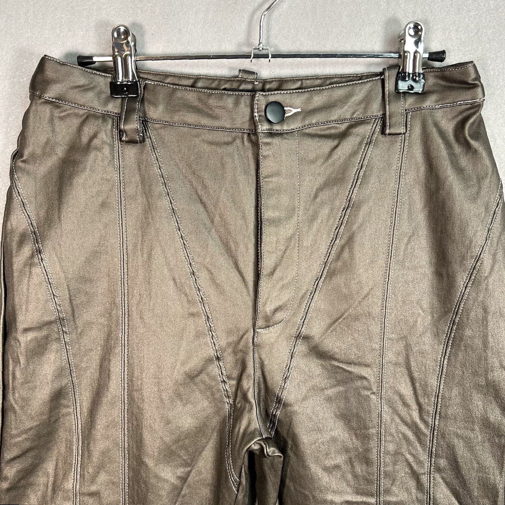 Fashion Nova NWT Fashion Nova Faux Leather Flare Moto Pants Bronze Bottoms M Brown Womens Flared Pants 28in Waist Inseam 32in Zipper Leather Style Chino Shoes? Size 32" / US 10 / IT 46 - 6 Thumbnail