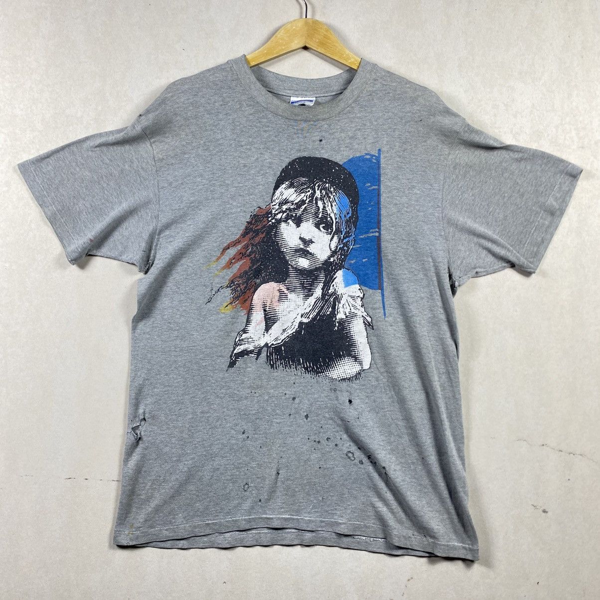 Thrasher × Vintage Vintage Thrashed 1986 Les Miserables Art T-shirt Size L Size US L / EU 52-54 / 3 - 2 Thumbnail