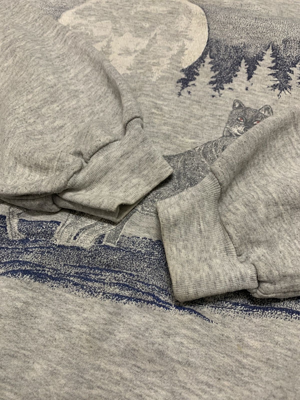 Vintage Vintage 90s Wolf Pack Graphic Crewneck Sweatshirt Size US M / EU 48-50 / 2 - 4 Thumbnail