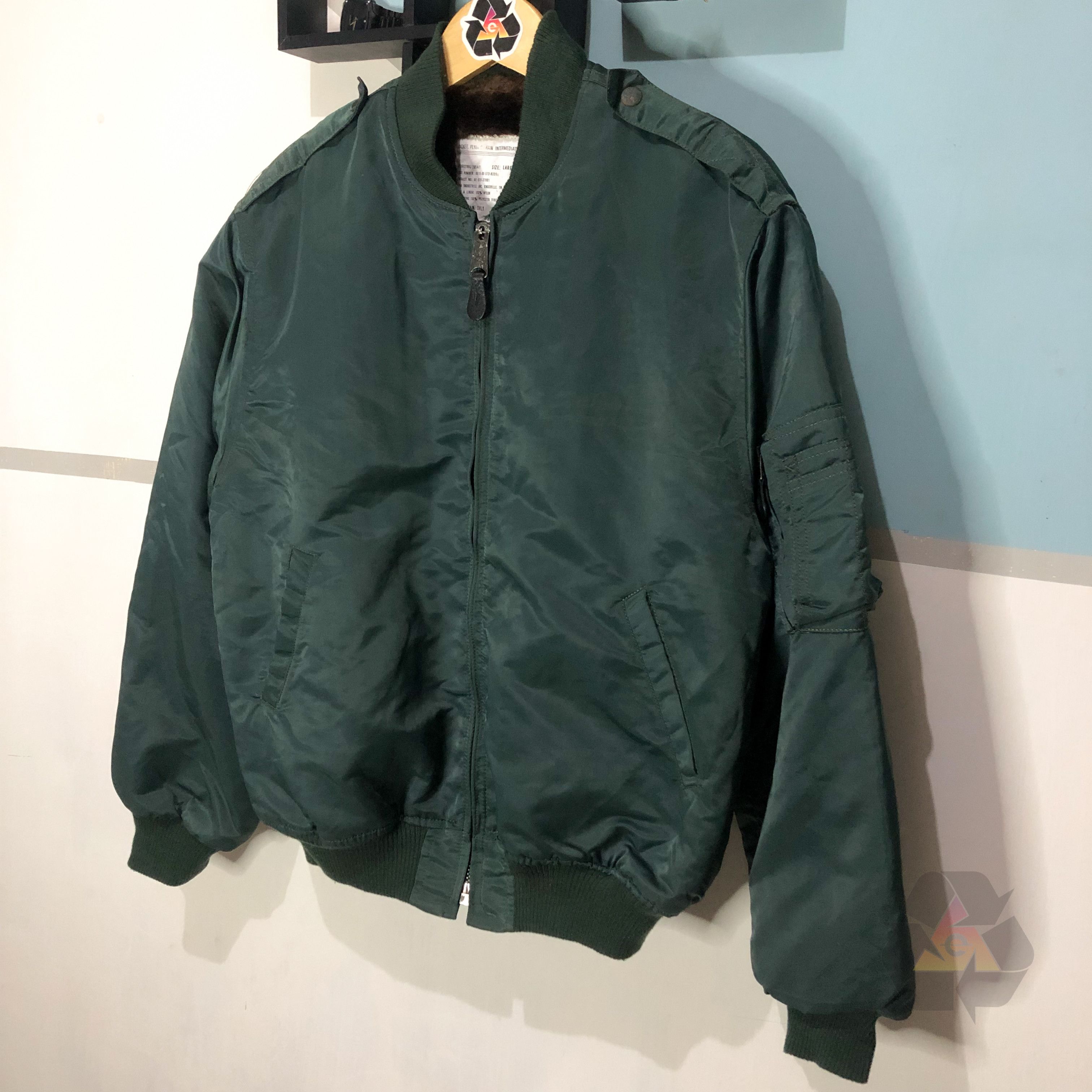 Alpha Industries Vintage Alpha Industries Flayer's Mil-J-82790J USAF Bombers Size US L / EU 52-54 / 3 - 3 Thumbnail