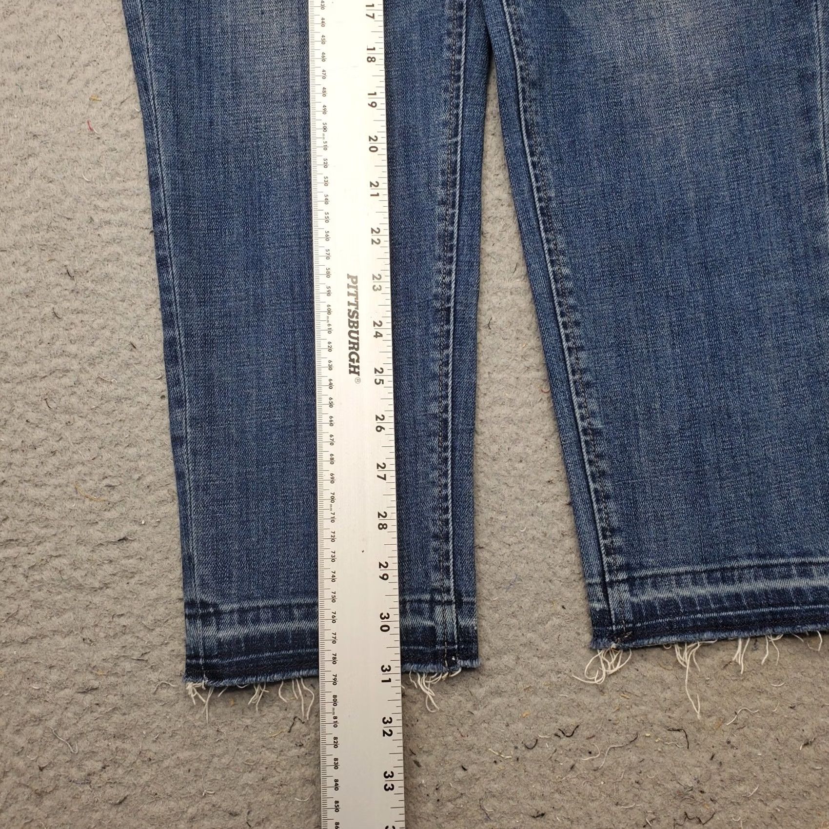 Talbots Talbots Jeans Womens 4P Blue Denim Flawless Five Pocket Streetwear Frayed Hem Jeans Womens 4P Blue Denim Five Pocket Streetwear Frayed Hem Size 27" / US 4 / IT 40 - 3 Thumbnail