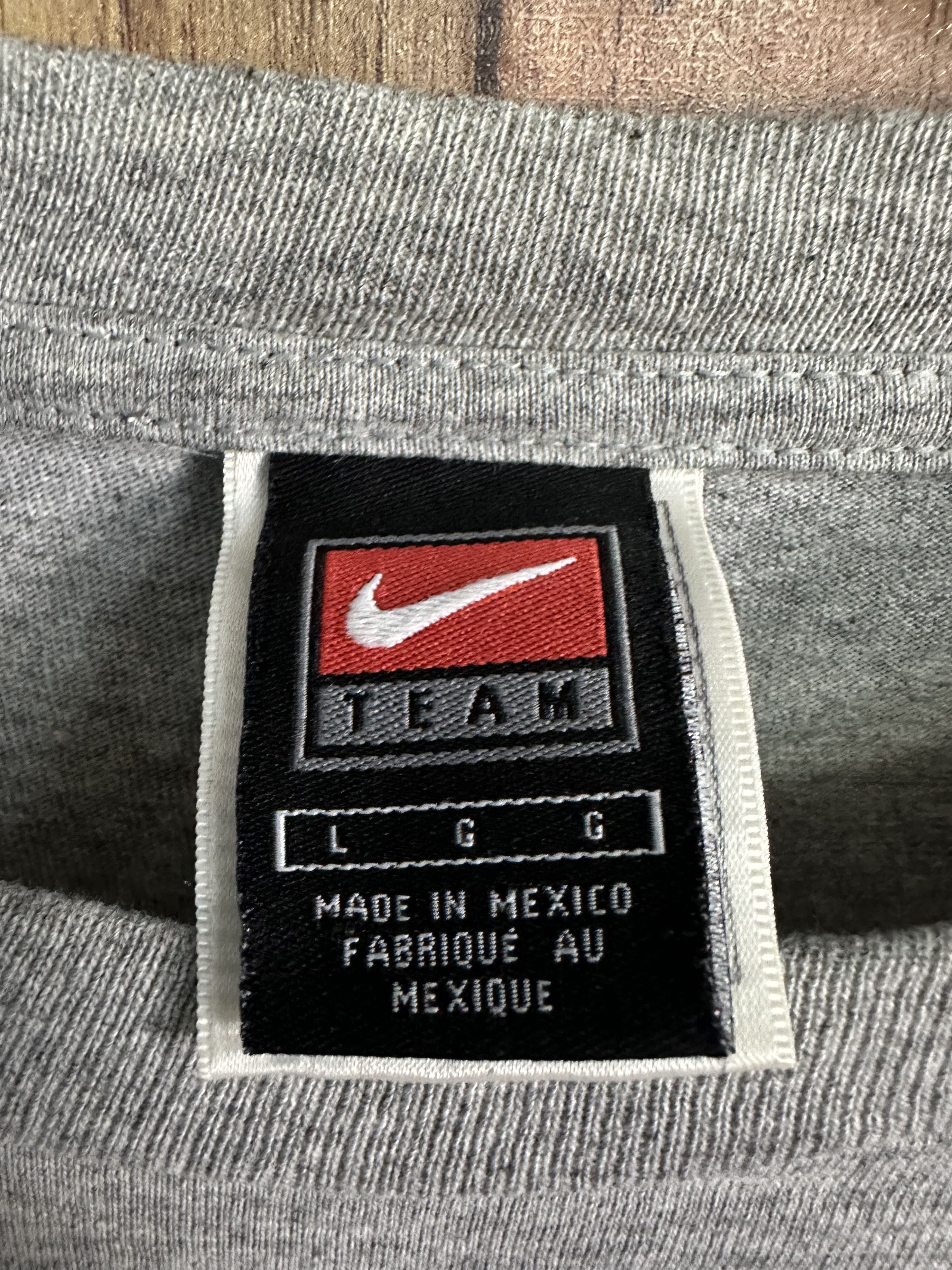 Nike × Vintage Vintage Nike Lions Club Center Swoosh Logo A341 Size US L / EU 52-54 / 3 - 8 Thumbnail