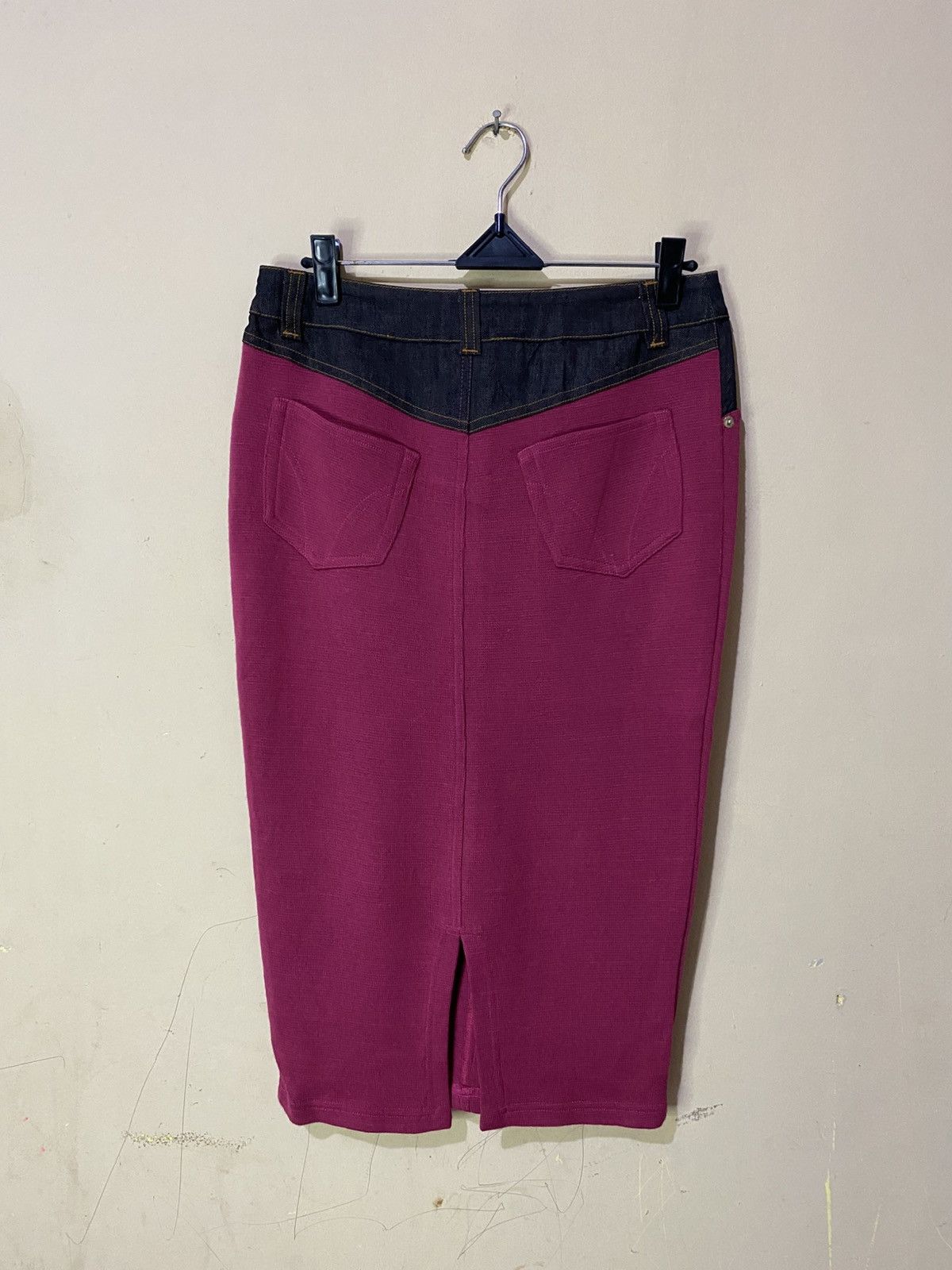 Dolce & Gabbana Dolce & Gabbana Midi Skirt Size 27" / US 4 / IT 40 - 9 Thumbnail