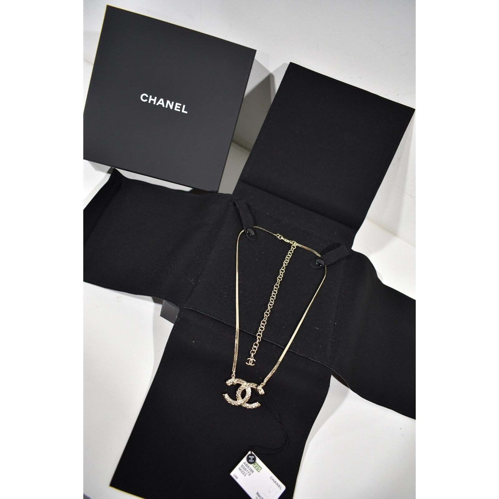 Chanel Chanel 22S Gold Metal Crystal Chain Pendant Choker Necklace Size ONE SIZE - 6 Thumbnail