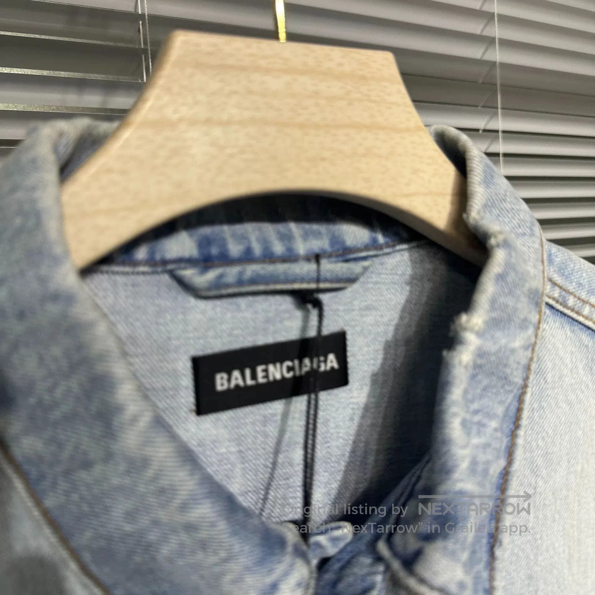 Balenciaga Balenciaga Washed Denim Jacket with Logo. Size US S / EU 44-46 / 1 - 3 Thumbnail