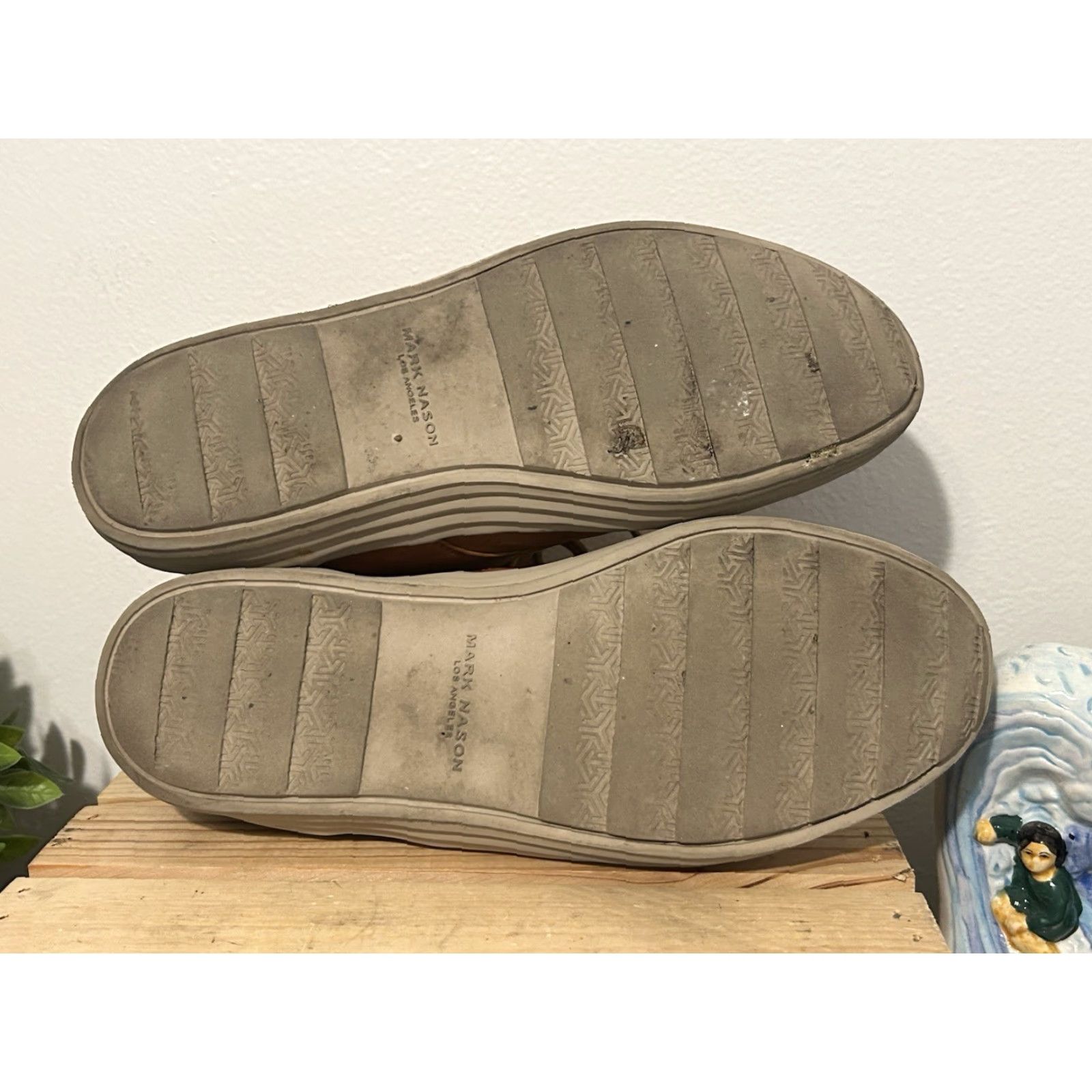 Vintage VINTAGE? No. Just rearrange: Mark Nason Mens Boot LaceUp Chelsea Leather Mid Chukka Brown Tan 11 Leather Upper Insole Outsole Casual Mens Shoes Size US 11 / EU 44 - 7 Thumbnail