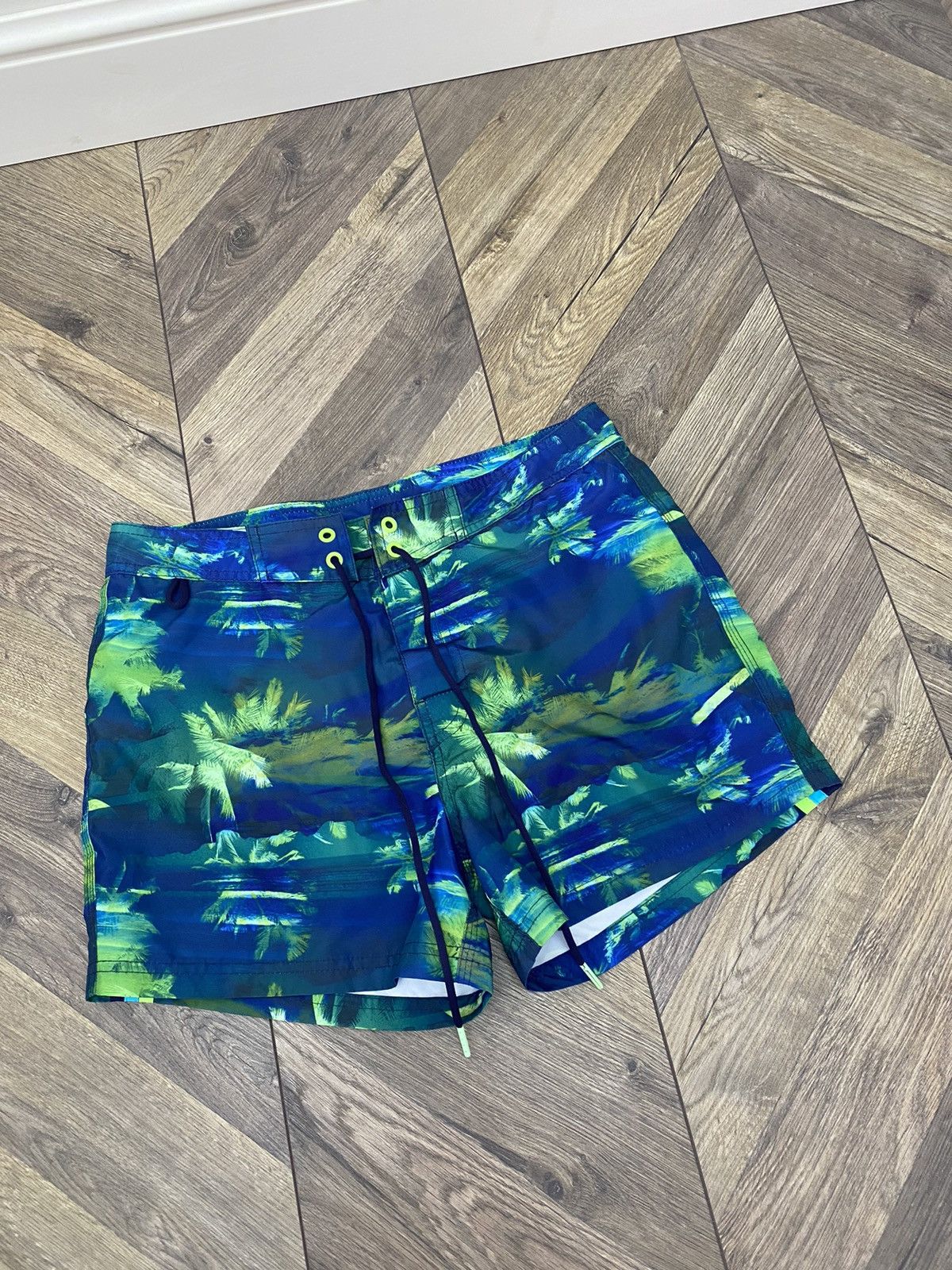 Designer × Vintage Vintage Sundek printed swim shorts Size US 29 - 5 Thumbnail